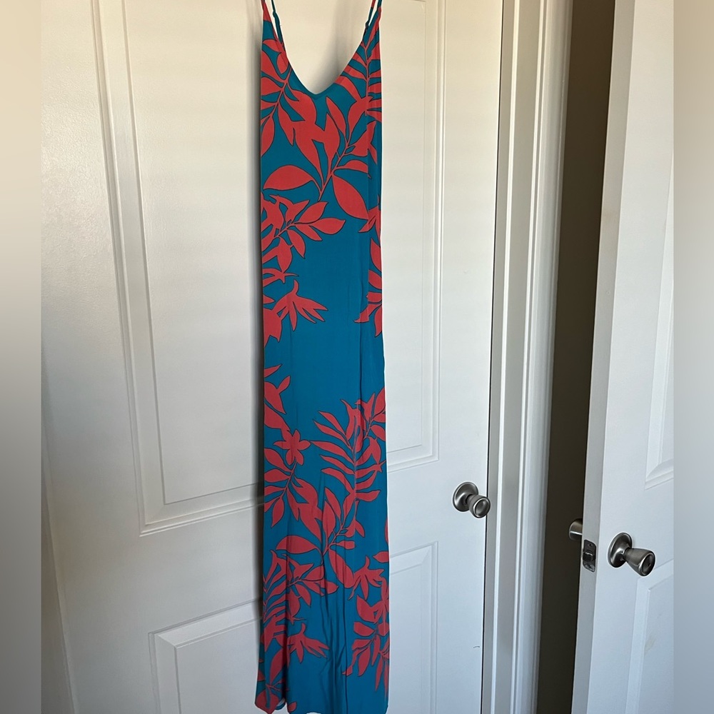Floral Blue/Orange Maxidress with spaghetti straps that cross in the back. large